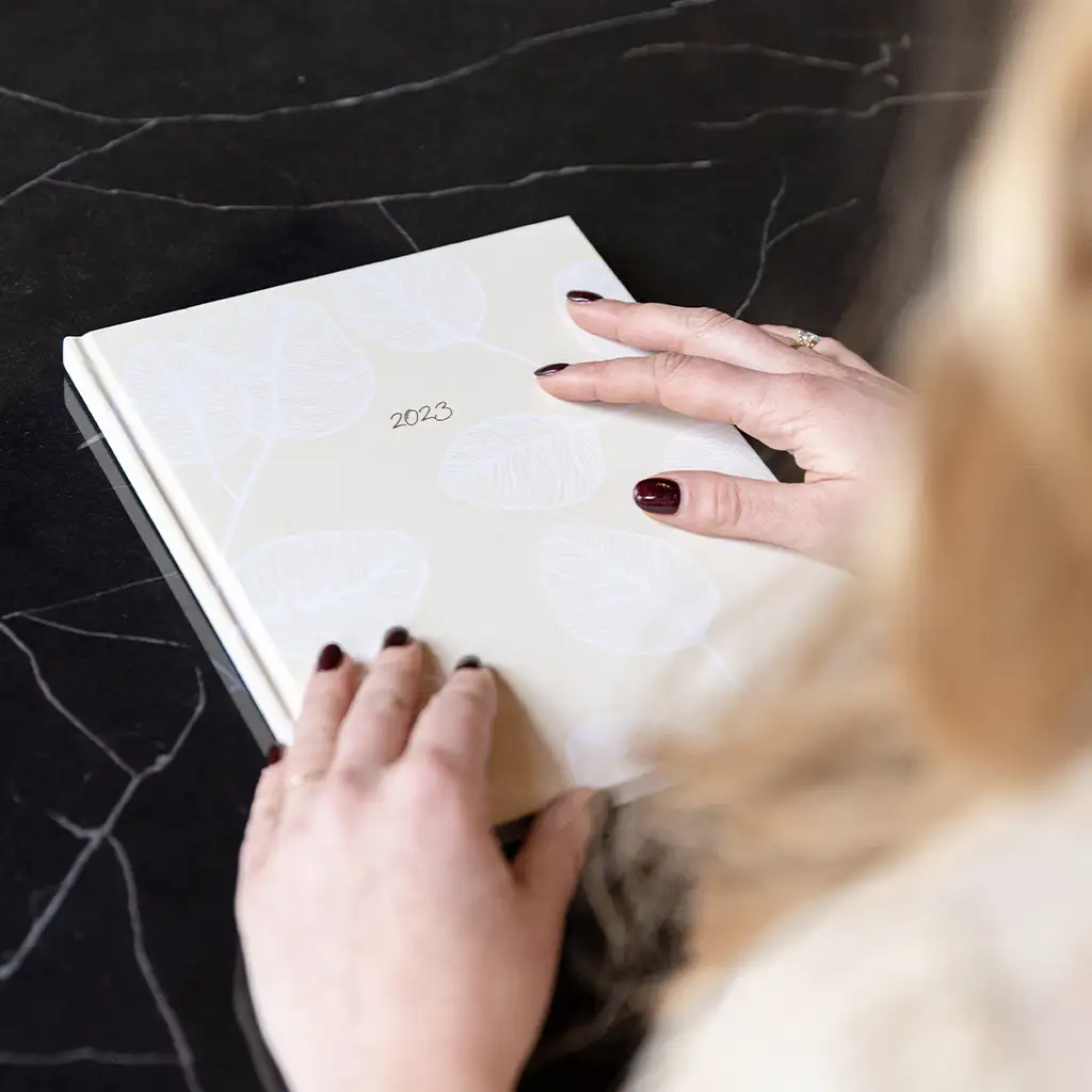 Laura Post contact agenda